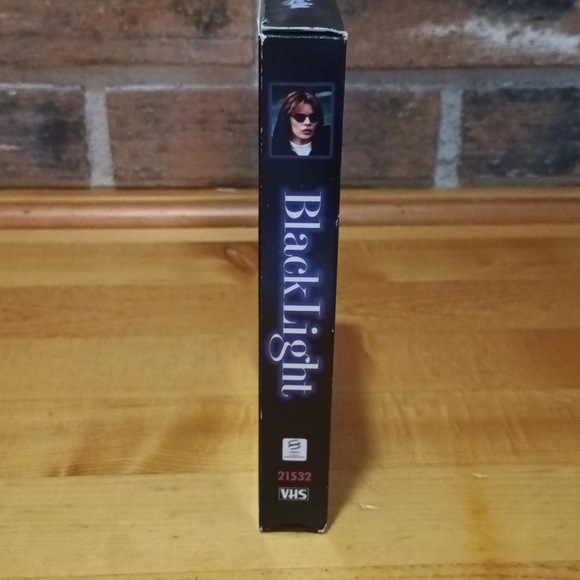Black light 2022 vhs tape Action Thriller 1h 48m - Picture 3 of 7